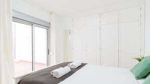 Room - Seafront Apartment in Las Palmas by Playa Canteras (Las Palmas de Gran Canaria)