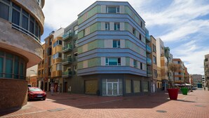 Exterior - Seafront Apartment in Las Palmas by Playa Canteras (Las Palmas de Gran Canaria)