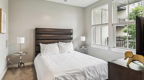1 Schlafzimmer, Schreibtisch, Bügeleisen/Bügelbrett, WLAN