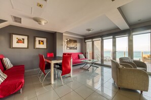 House | Living room - Apartment Las Canteras Beachfront Views (Las Palmas de Gran Canaria)