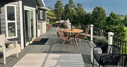 Black Hills Getaway With Hot Tub Game Room for 18