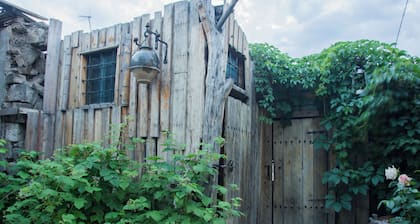 Alashkert Guesthouse â where Armenian heritage lives in historic Gyumri
