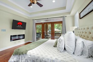 3 chambres, fer et planche à repasser, Wi-Fi, draps fournis