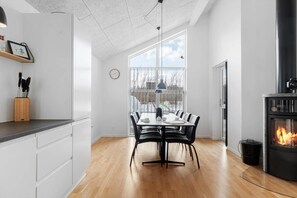 Dining - OH543 Hadsund - Haslevgårde eng 16 (Øster Hurup)