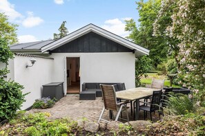 Outdoor dining - 8169 Præstø - Bakkestien 25 (Roneklint)