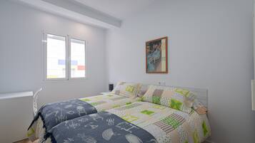 House | 2 bedrooms, iron/ironing board