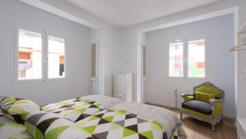 House | 2 bedrooms, iron/ironing board