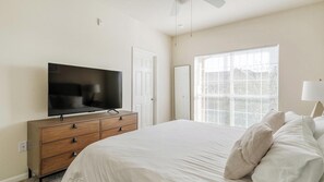 1 chambre, bureau, fer et planche à repasser, Wi-Fi
