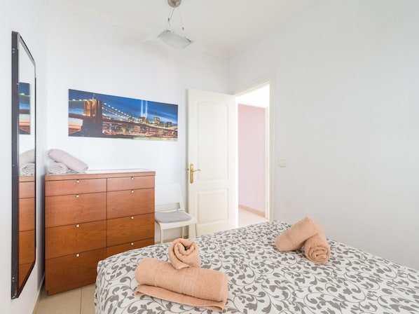 1 bedroom, iron/ironing board - Apartment by Playa de Las Canteras Beach (Las Palmas de Gran Canaria)
