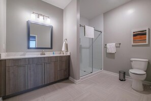 Bathroom - Landing | Modern 3BD in Fountain Heights (Birmingham)