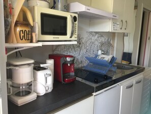 Micro-ondes, plaque de cuisson