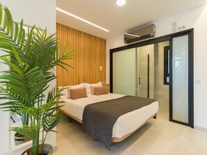 1 Schlafzimmer, laptopgeeigneter Arbeitsplatz, Bügeleisen/Bügelbrett