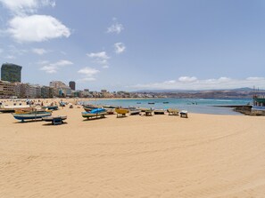 View from property - Apartment on Las Canteras Beach With Ocean Views (Las Palmas de Gran Canaria)