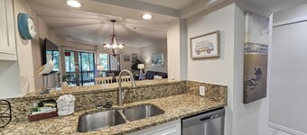 Serene 2 Bed, 2 Bath Lodge, With Amenities, 101ac 2 Bedroom Lodge