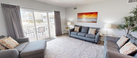 Condo, 2 Bedrooms | Living area