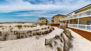 Condo, 2 Bedrooms | Exterior