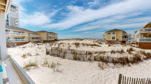 Condo, 2 Bedrooms | Property grounds