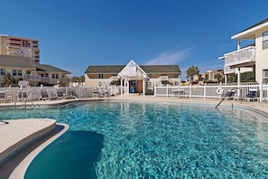 Condo, 2 quartos | Piscina | Piscina aquecida