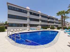 Pool - Waterfront Home in Maspalomas for 4 (San Bartolomé de Tirajana)