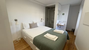 Classic Apartment, Ensuite, City View (Chiado Hill) | Free WiFi