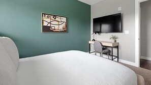 1 bedroom, desk, iron/ironing board, WiFi