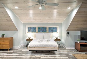 6 chambres, bureau, fer et planche à repasser, lit parapluie