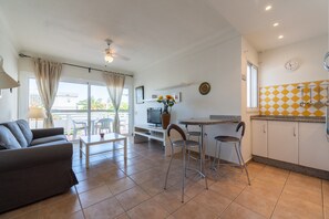 House | Living room - Charming Seaside Getaway in San Agustin (San Bartolomé de Tirajana)
