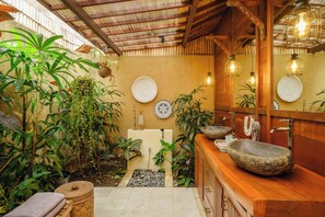 Room, Balcony | Bathroom | Shower, hair dryer, towels - Villa Dharuna Ubud (Ubud)