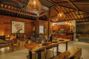 Living area - Villa Dharuna Ubud (Ubud)