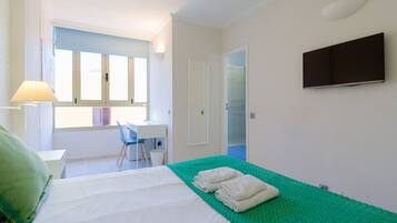 House | 1 bedroom, individually furnished, iron/ironing board