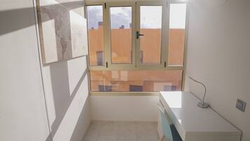 House | 1 bilik tidur, dilengkapkan perabot secara berasingan