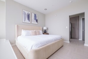 1 غرفة نوم ومكتب ومكواة/لوح كي وواي فاي