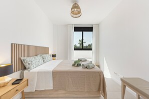 2 chambres, fer et planche à repasser, Wi-Fi gratuit, draps fournis