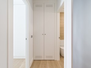 Salle de bain | Sèche-cheveux, shampoing
