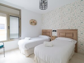 House | 2 bedrooms, iron/ironing board