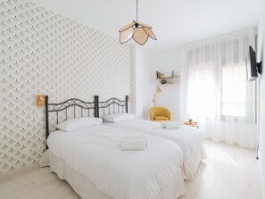 House | 2 bedrooms, iron/ironing board