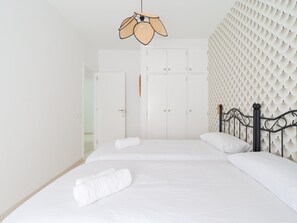 Nhà | 2 phòng ngủ, bàn ủi/dụng cụ ủi quần áo