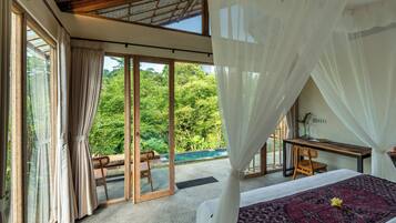 Villa Deluxe | Una scrivania, postazione laptop, Wi-Fi gratuito