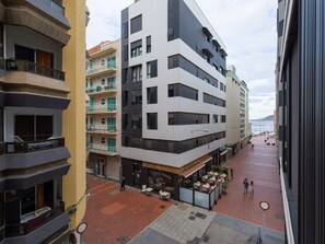 Exterior - Apartment in Las Palmas Near Playa de Las Canteras (Las Palmas de Gran Canaria)