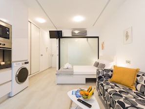 1 bedroom, laptop workspace, iron/ironing board - Apartment in Las Palmas Near Playa de Las Canteras (Las Palmas de Gran Canaria)