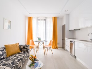 Apartment | 1 bedroom, laptop workspace, iron/ironing board - Apartment in Las Palmas Near Playa de Las Canteras (Las Palmas de Gran Canaria)