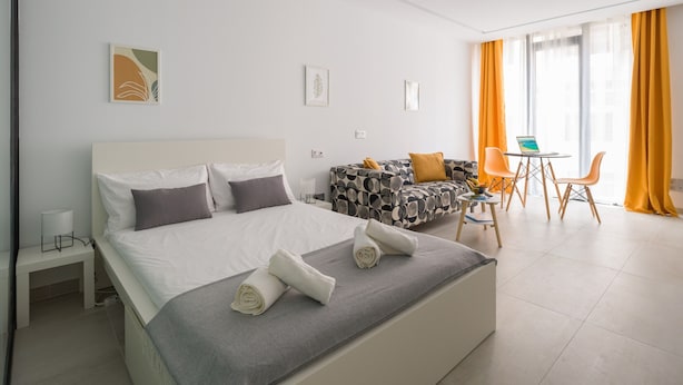 Room - Apartment in Las Palmas Near Playa de Las Canteras (Las Palmas de Gran Canaria)