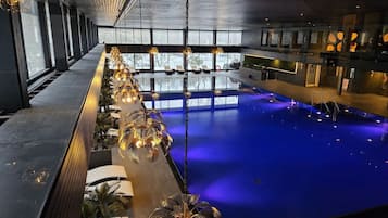 Innenpool, beheizter Pool