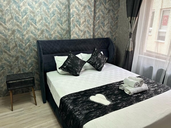 1 bedroom, WiFi, bed sheets