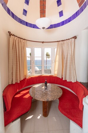 Living room - Beachfront House in Playa del Aguila With Pool (San Bartolomé de Tirajana)