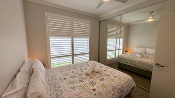 3 bedrooms, free WiFi, bed sheets