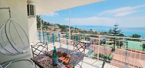 Outdoor dining - Ninfa sul Mare Apartments  (Ricadi)