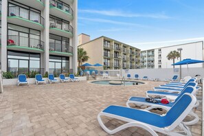 屋内プール、屋外プール