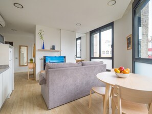 Apartment | Dining - Flat Near Beach, Perfect for Digital Nomads (Las Palmas de Gran Canaria)