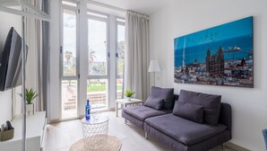 Unclassified image, 3 of 31, button - Apartment in Las Palmas Near Las Canteras Beach (Las Palmas de Gran Canaria)